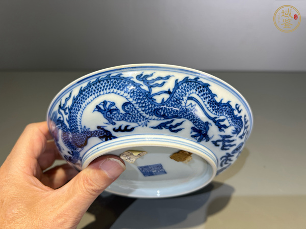 古玩陶瓷青花龍紋盤真品鑒賞圖