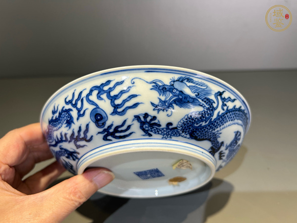 古玩陶瓷青花龍紋盤真品鑒賞圖