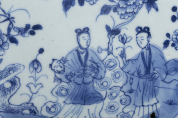 古玩陶瓷清早·青花仕女嬰戲紋折沿盤一對(duì)拍賣,當(dāng)前價(jià)格5680元