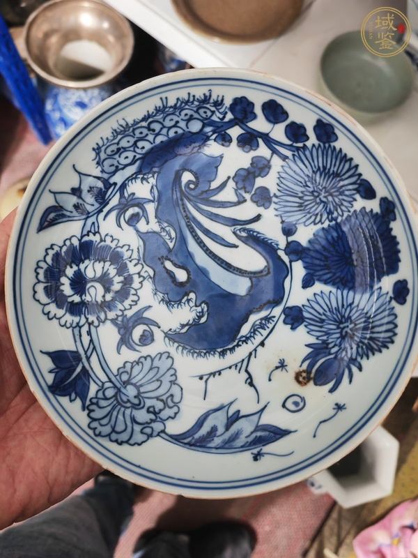 古玩陶瓷青花花卉紋臥盤真品鑒賞圖