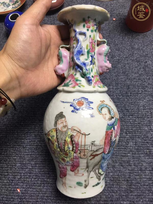 古玩陶瓷青花粉彩瓶真品鑒賞圖