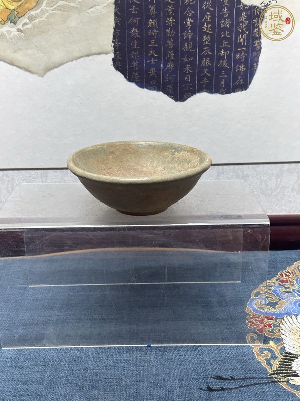 古玩陶瓷龍泉窯系青釉碗真品鑒賞圖