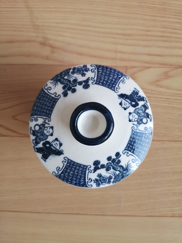 古玩陶瓷嬰戲紋蓋杯拍賣,當前價格198元