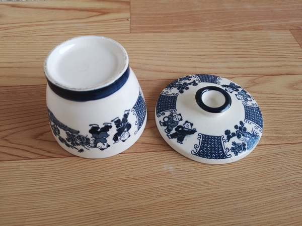 古玩陶瓷嬰戲紋蓋杯拍賣,當前價格198元