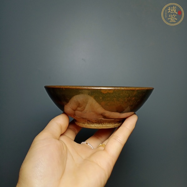 古玩陶瓷磁州窯紫金釉茶碗真品鑒賞圖