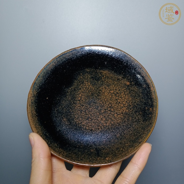 古玩陶瓷磁州窯窯變黑釉盤真品鑒賞圖