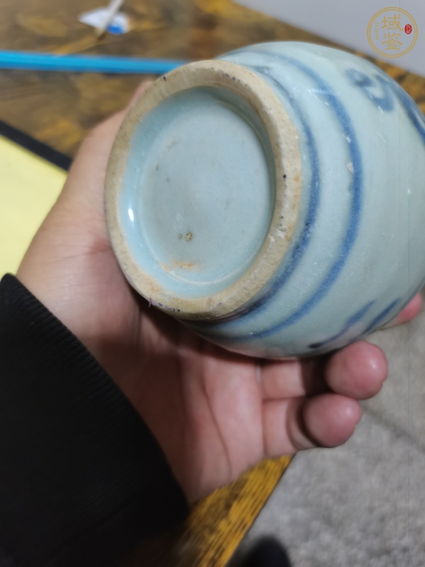 古玩陶瓷青花花卉紋茶壺真品鑒賞圖