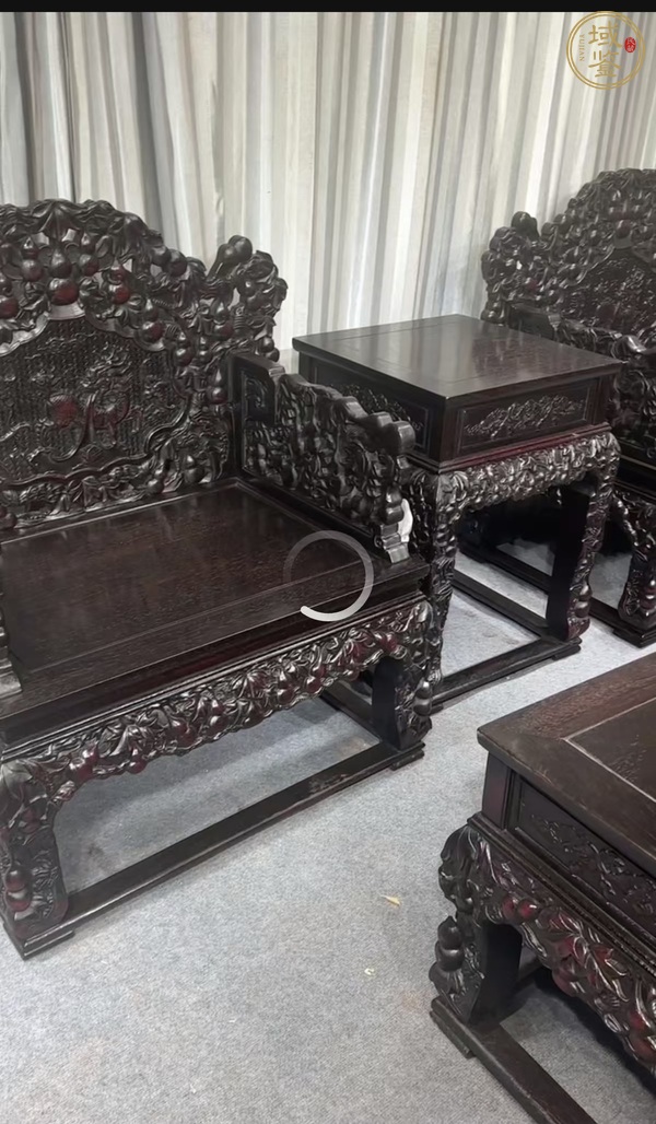 古玩雜項(xiàng)血檀客廳系列家具真品鑒賞圖
