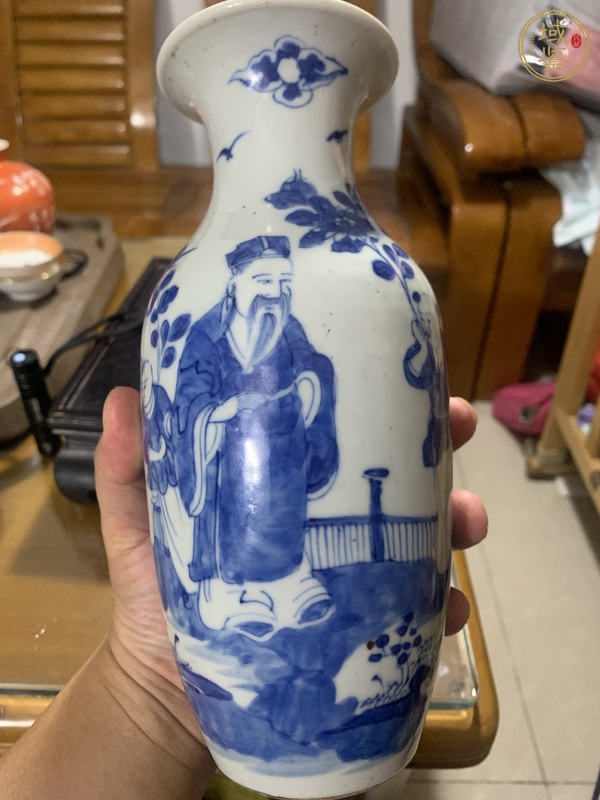 古玩陶瓷人物紋青花瓶真品鑒賞圖