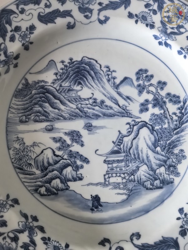 古玩陶瓷青花山水人物紋折沿盤真品鑒賞圖