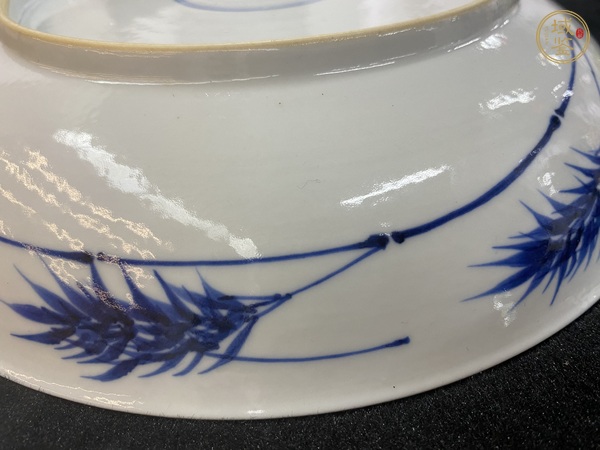 古玩陶瓷灑藍(lán)釉青花羅漢盤真品鑒賞圖