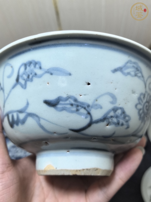 古玩陶瓷青花花卉紋碗真品鑒賞圖