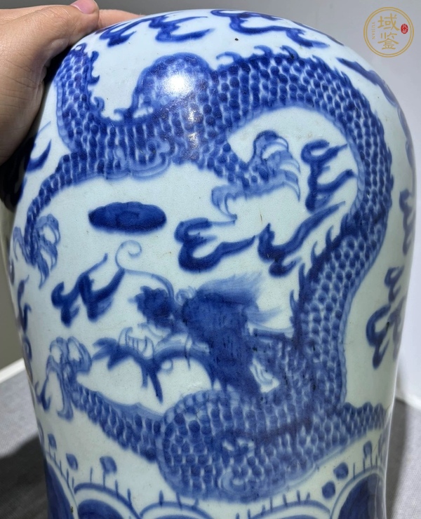 古玩陶瓷龍紋青花罐真品鑒賞圖