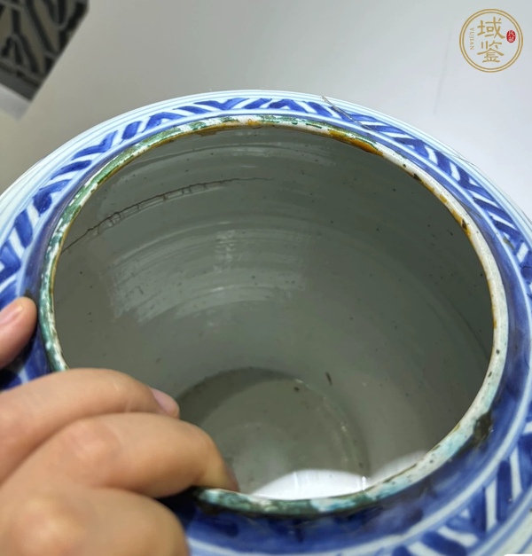 古玩陶瓷龍紋青花罐真品鑒賞圖