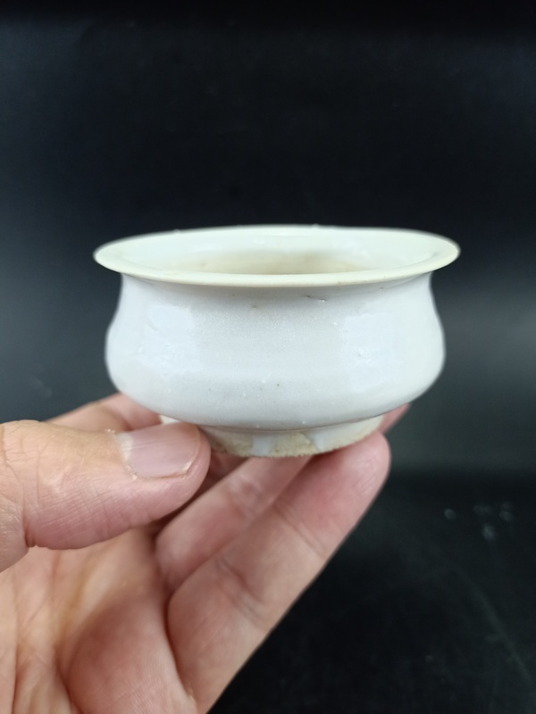 古玩陶瓷元·卵白釉茶園拍賣,當(dāng)前價(jià)格3500元
