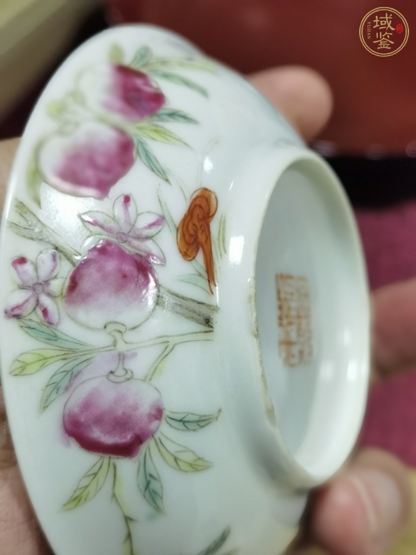 古玩陶瓷粉彩福壽紋盤真品鑒賞圖