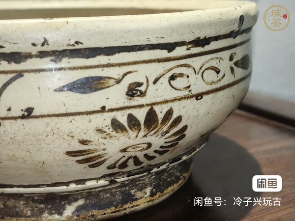 古玩陶瓷白底褐彩繪折枝牡丹紋敞口爐真品鑒賞圖