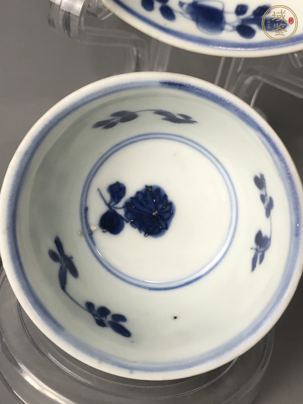 古玩陶瓷青花花卉紋杯碟一套真品鑒賞圖