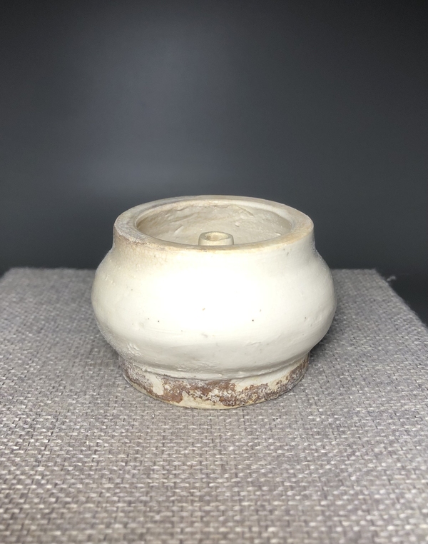古玩轉(zhuǎn)賣(mài)【清早】白釉香插【傳世佳品】拍賣(mài),當(dāng)前價(jià)格650元