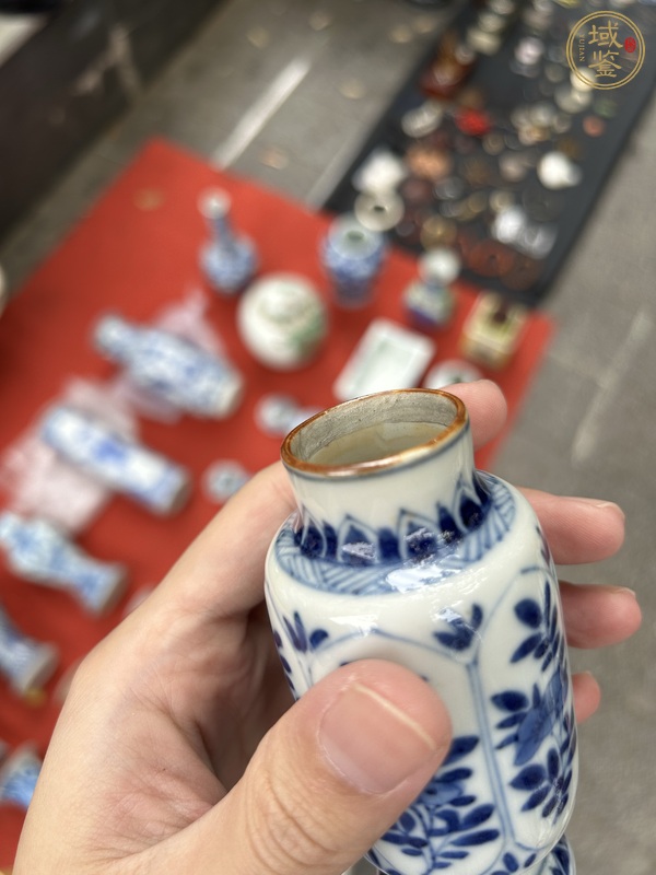 古玩陶瓷青花瓶真品鑒賞圖