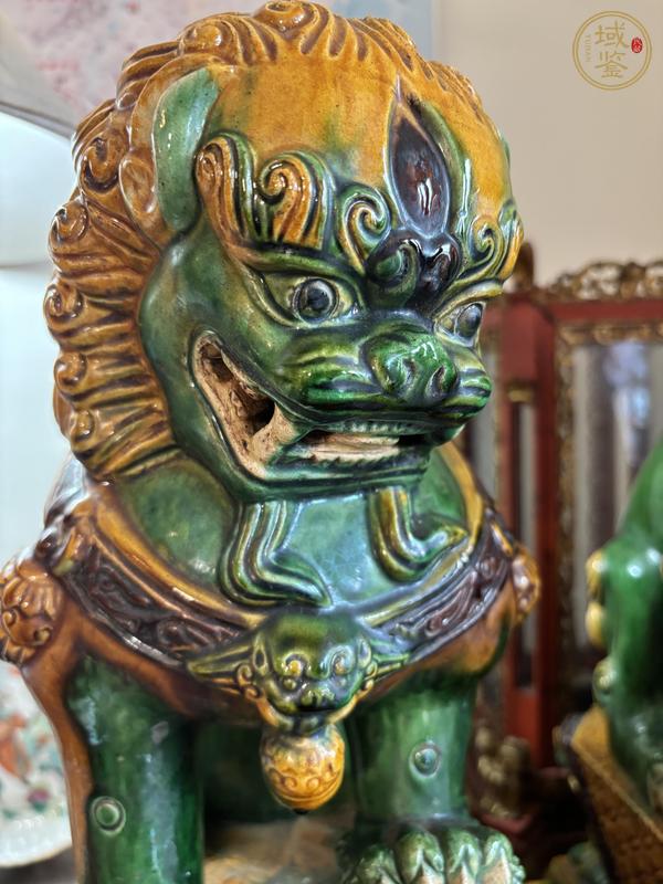 古玩陶瓷黃綠彩對獅真品鑒賞圖