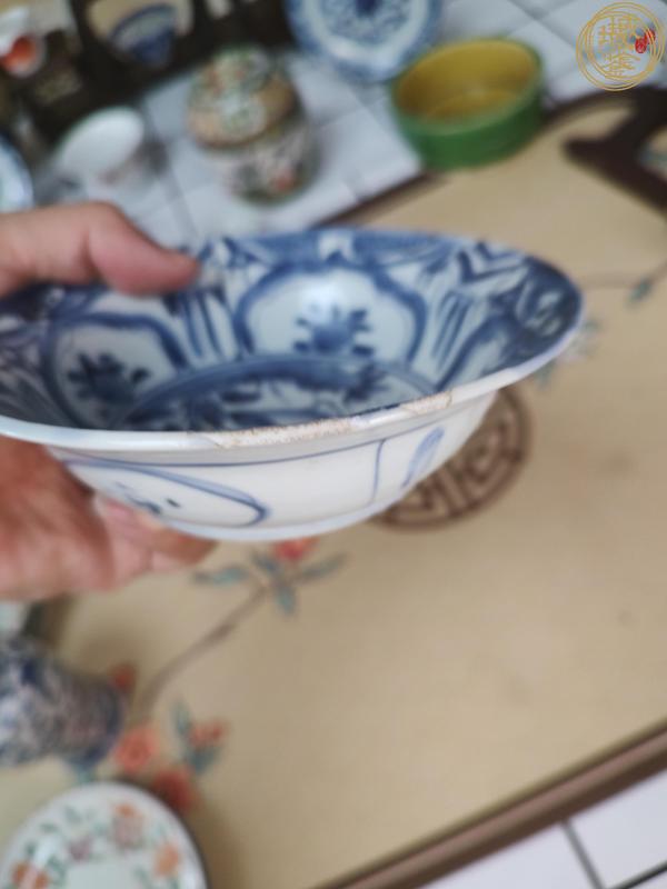 古玩陶瓷日本明治青花花鳥紋折沿碗真品鑒賞圖