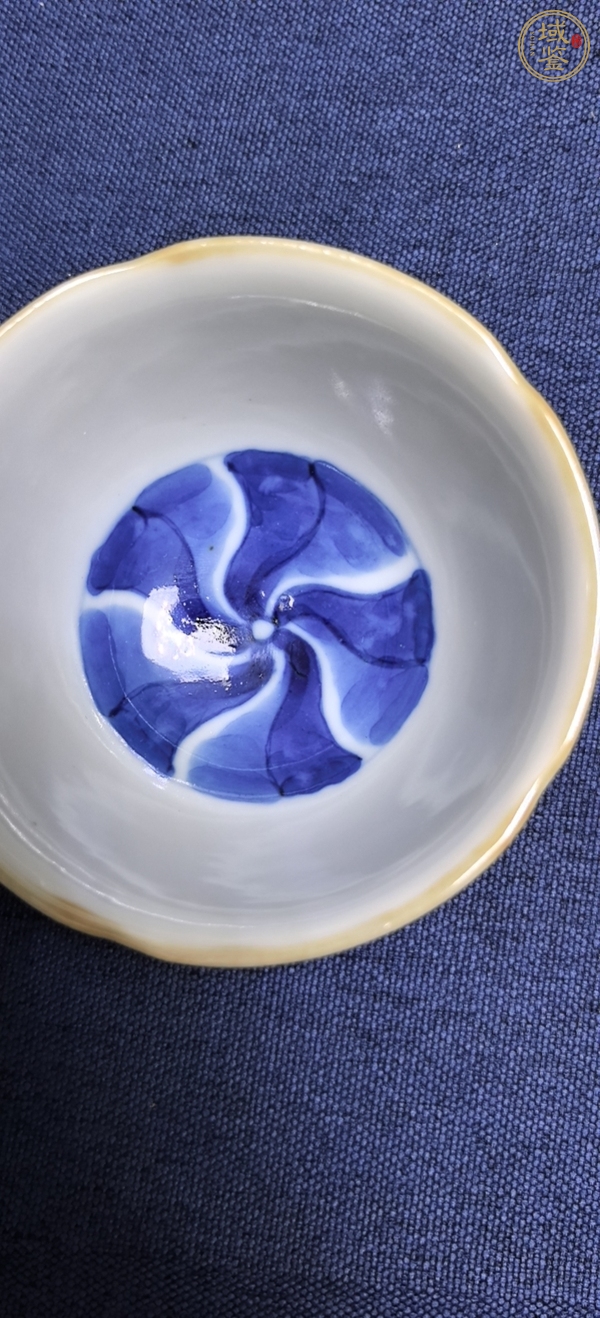 古玩陶瓷日本明治月華紋茶碗真品鑒賞圖