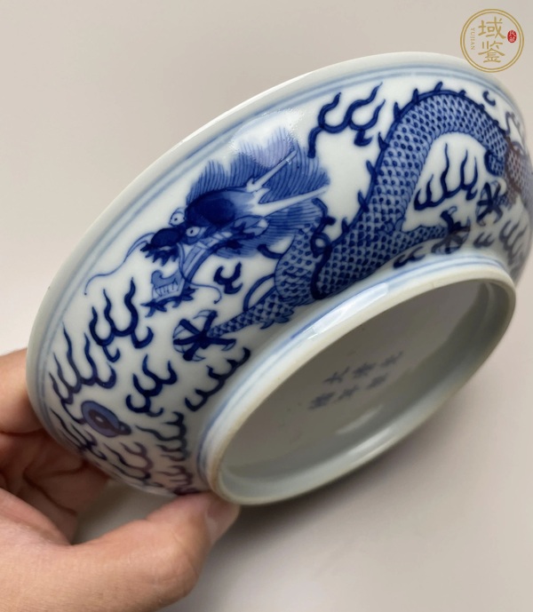 古玩陶瓷龍紋青花盤真品鑒賞圖