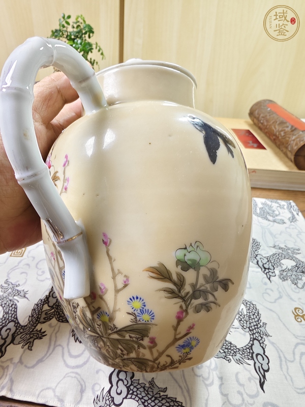 古玩陶瓷米黃釉粉彩花鳥紋茶壺真品鑒賞圖