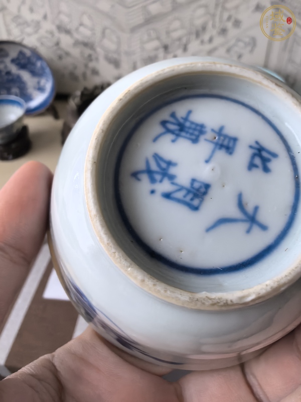 古玩陶瓷青花花卉紋仰鐘杯真品鑒賞圖