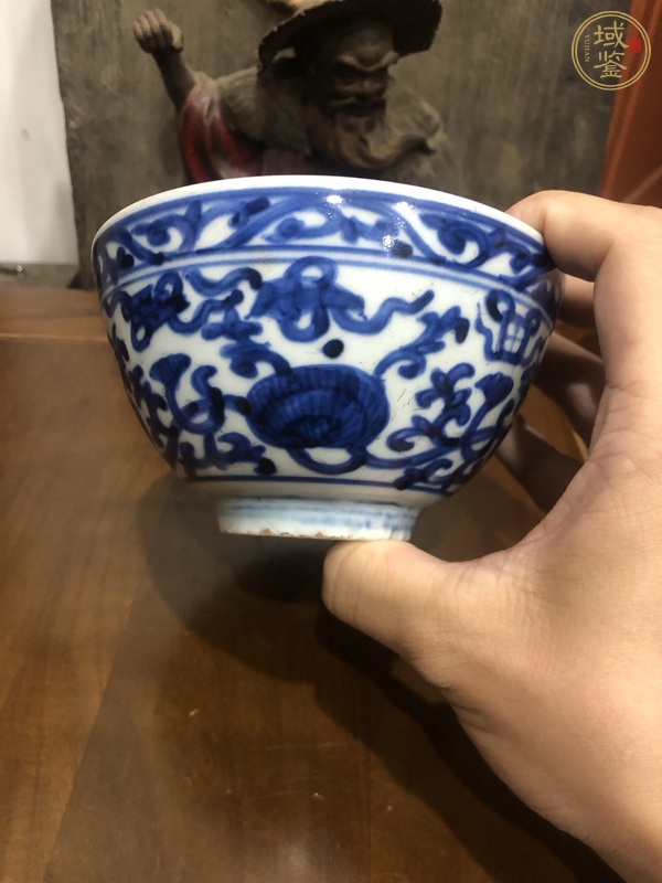 古玩陶瓷青花纏枝壽字紋碗真品鑒賞圖