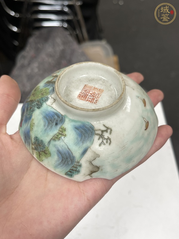 古玩陶瓷粉彩山水人物蓋碗真品鑒賞圖