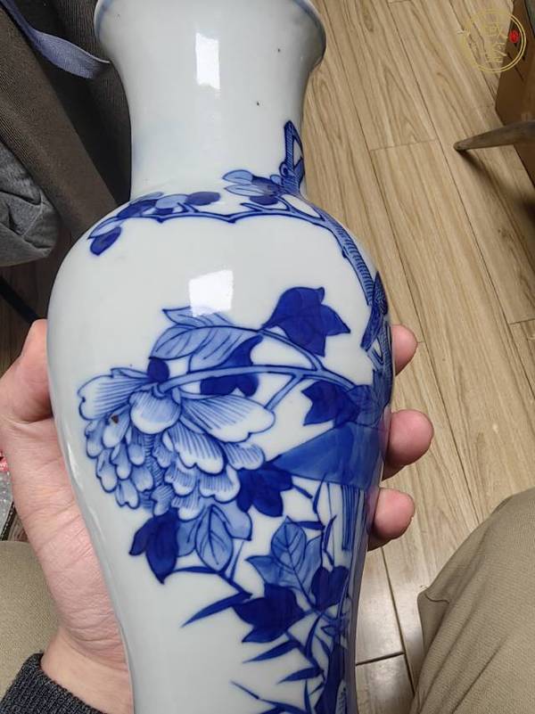 古玩陶瓷青花花鳥紋觀音瓶真品鑒賞圖