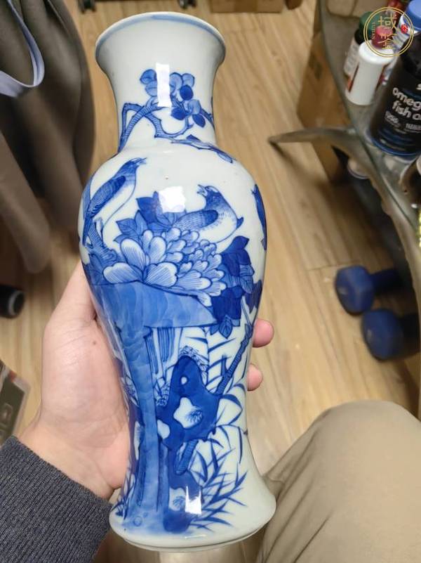 古玩陶瓷青花花鳥(niǎo)紋觀音瓶真品鑒賞圖