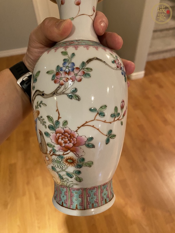 古玩陶瓷粉彩花鳥紋觀音瓶真品鑒賞圖