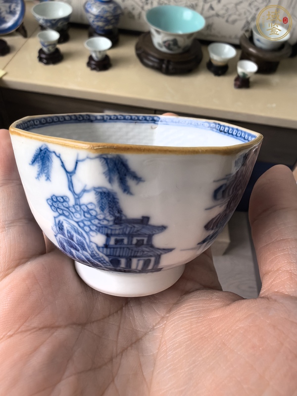 古玩陶瓷青花山水樓閣八方杯真品鑒賞圖