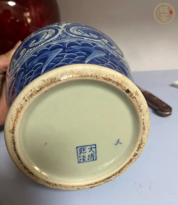 古玩陶瓷青花仿古銅紋多管瓶真品鑒賞圖