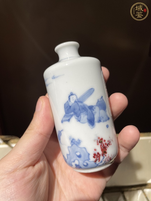 古玩青花加紫鼻煙壺真品鑒賞圖