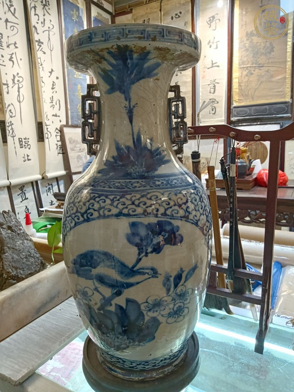 古玩陶瓷青花開窗花鳥雙耳瓶真品鑒賞圖