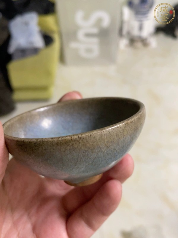 古玩陶瓷鈞窯小茶碗真品鑒賞圖