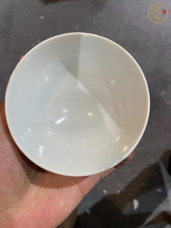 古玩陶瓷白釉仰蓮紋茶碗真品鑒賞圖