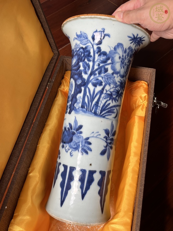 古玩陶瓷青花洞石花卉花觚真品鑒賞圖