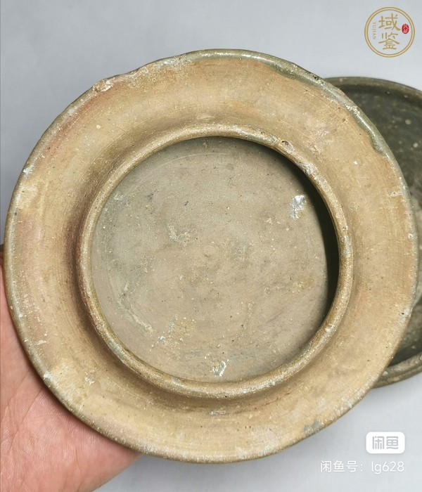 古玩陶瓷越窯青瓷蓋盒真品鑒賞圖