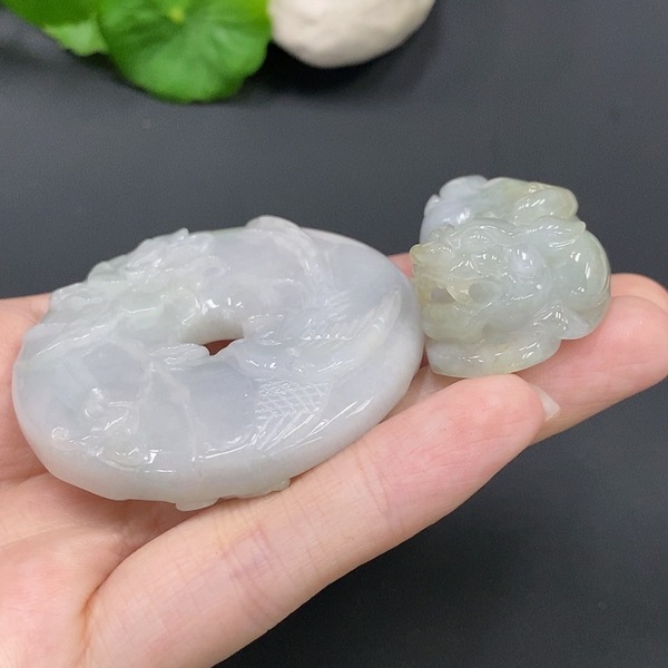 古玩玉器45天然翡翠璧和貔貅一手走拍賣,當前價格298元