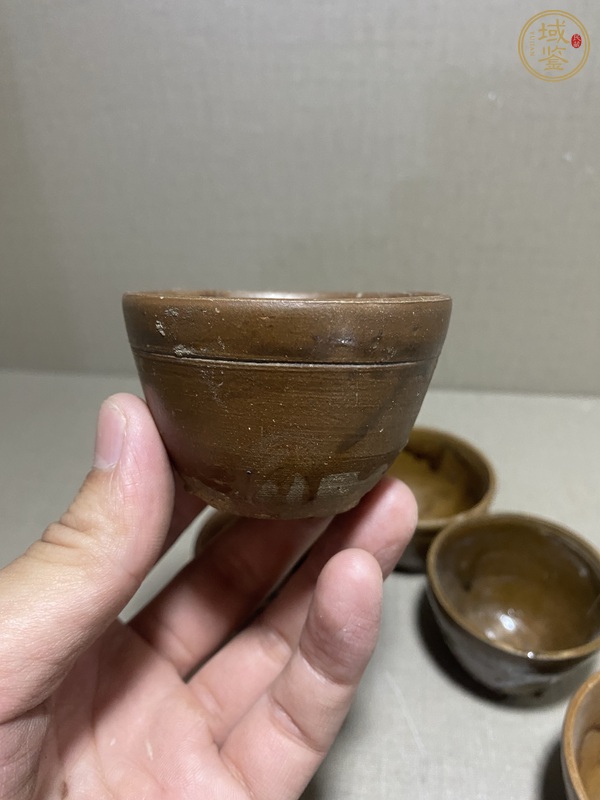 古玩陶瓷褐釉茶碗真品鑒賞圖