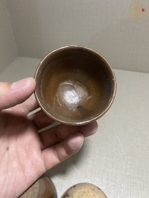 古玩陶瓷褐釉茶碗真品鑒賞圖