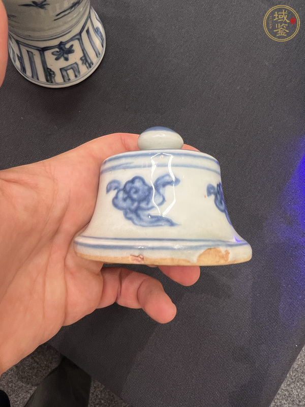 古玩陶瓷青花花卉紋梅瓶真品鑒賞圖