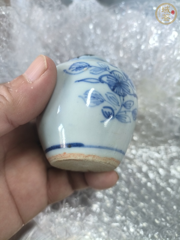 古玩陶瓷青花花卉紋罐真品鑒賞圖