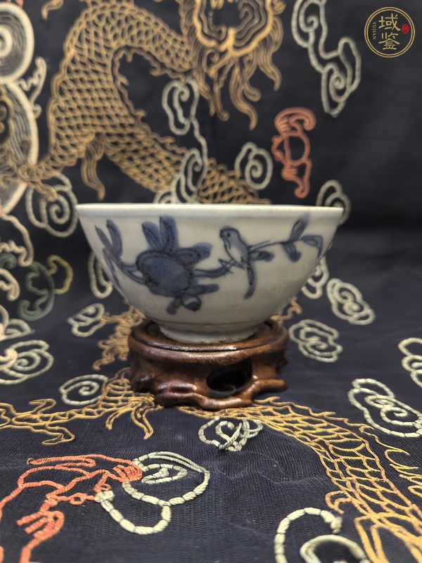 古玩陶瓷青花花鳥紋茶碗真品鑒賞圖