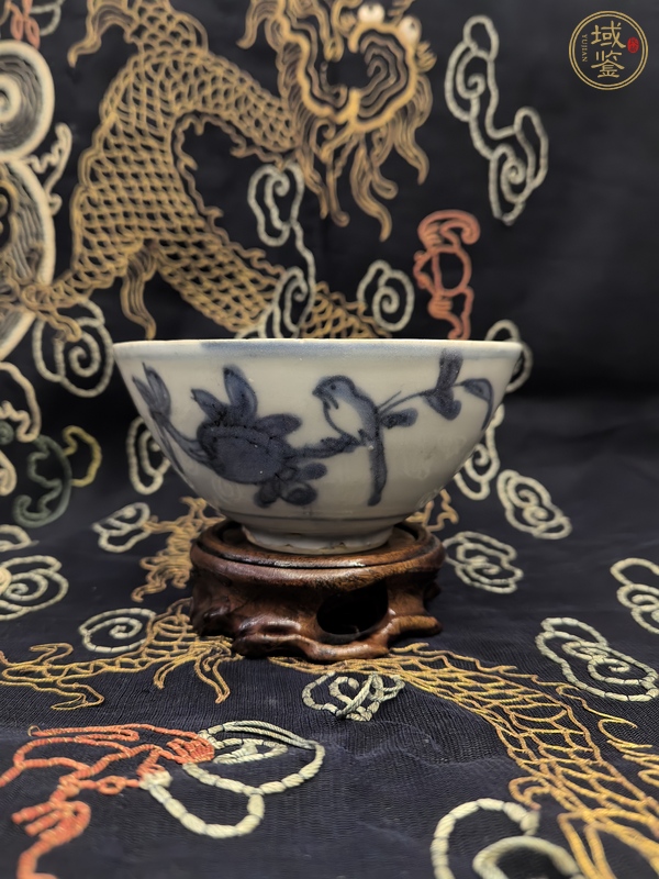 古玩陶瓷青花花鳥紋茶碗真品鑒賞圖